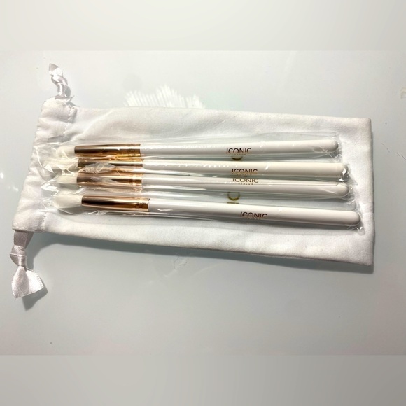 Iconic London - Cosmetic Eyeshadow Brush Set - Picture 2 of 5